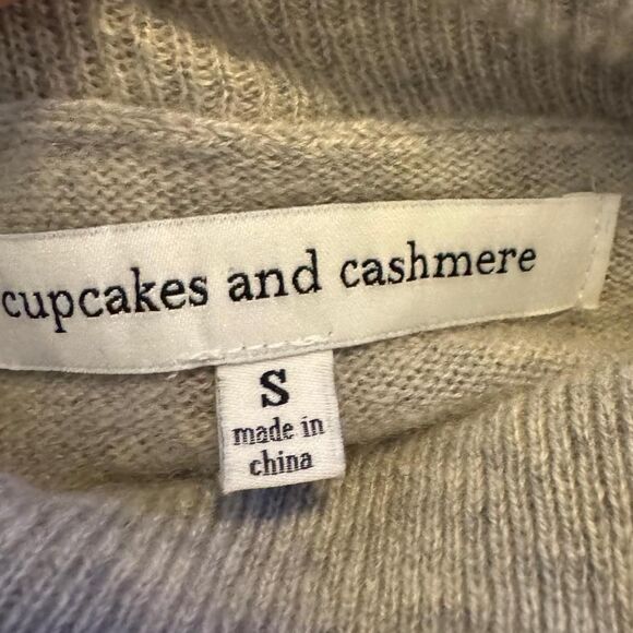 Cupcakes and Cashmere 100% cashmere sweater Size Small - Picture 2 of 5